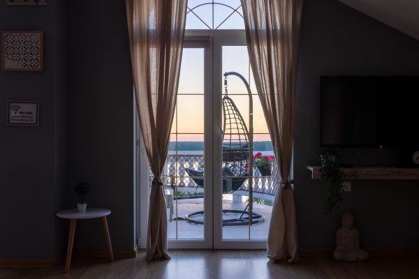 vila danube lux sa bazenom na obali dunava (11) min