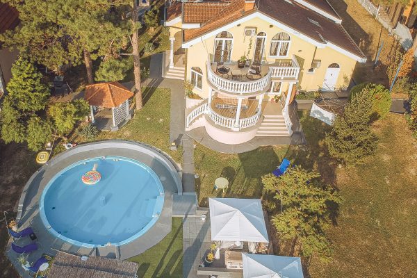 vila danube lux sa bazenom na obali dunava (5) min