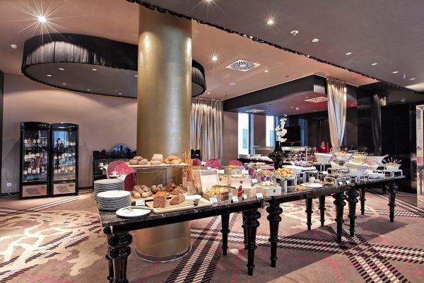 Restoran falkensteiner svedski sto 2