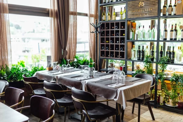 restoran nacionalna klasa enterijer 16 e1631186008471